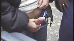Teenager vågner op med meget lyst til sex