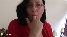Spansk meget ondskabsfuldt fukker Boy Cock for at blæse hans fisse