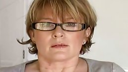 Scarlet lidenskabelig teen fucking sin kæreste